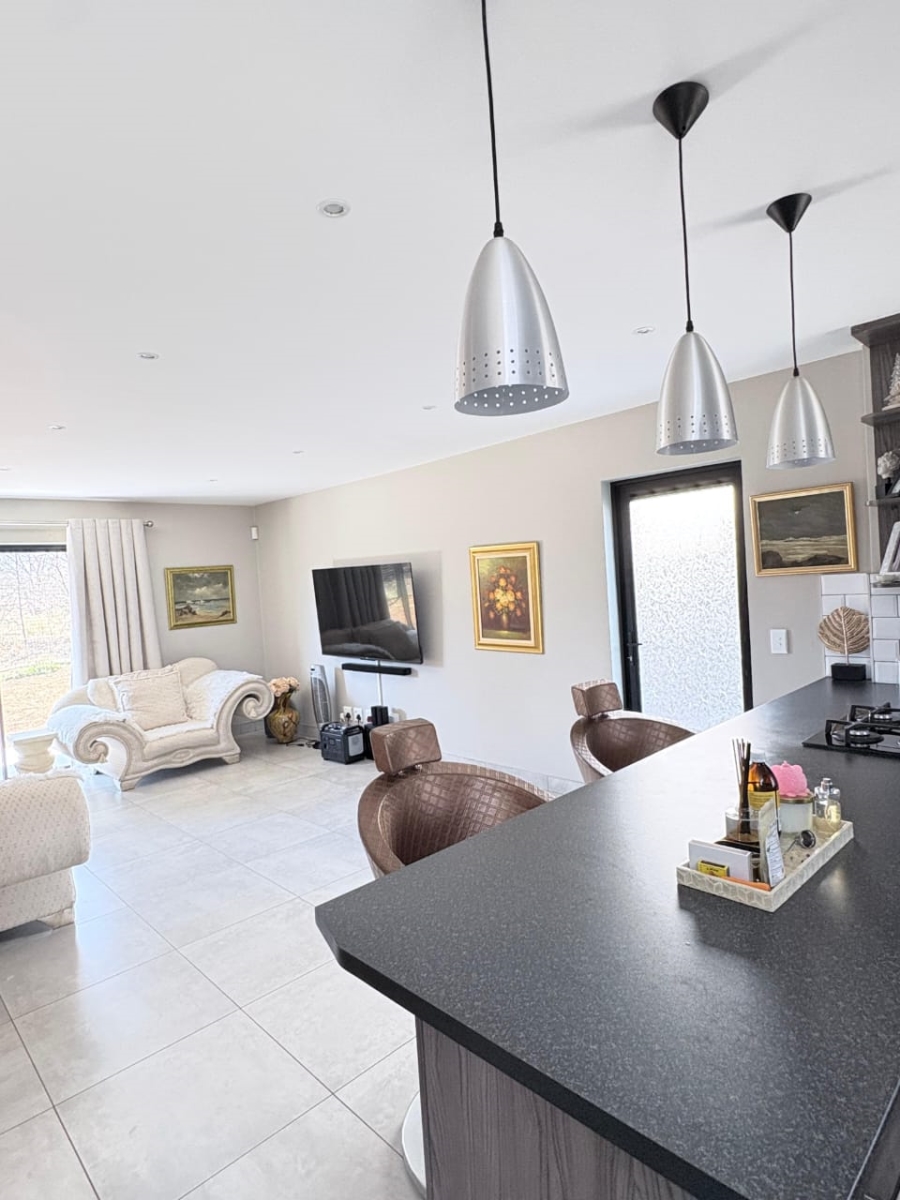To Let 2 Bedroom Property for Rent in La Camargue Private Country Estate North West